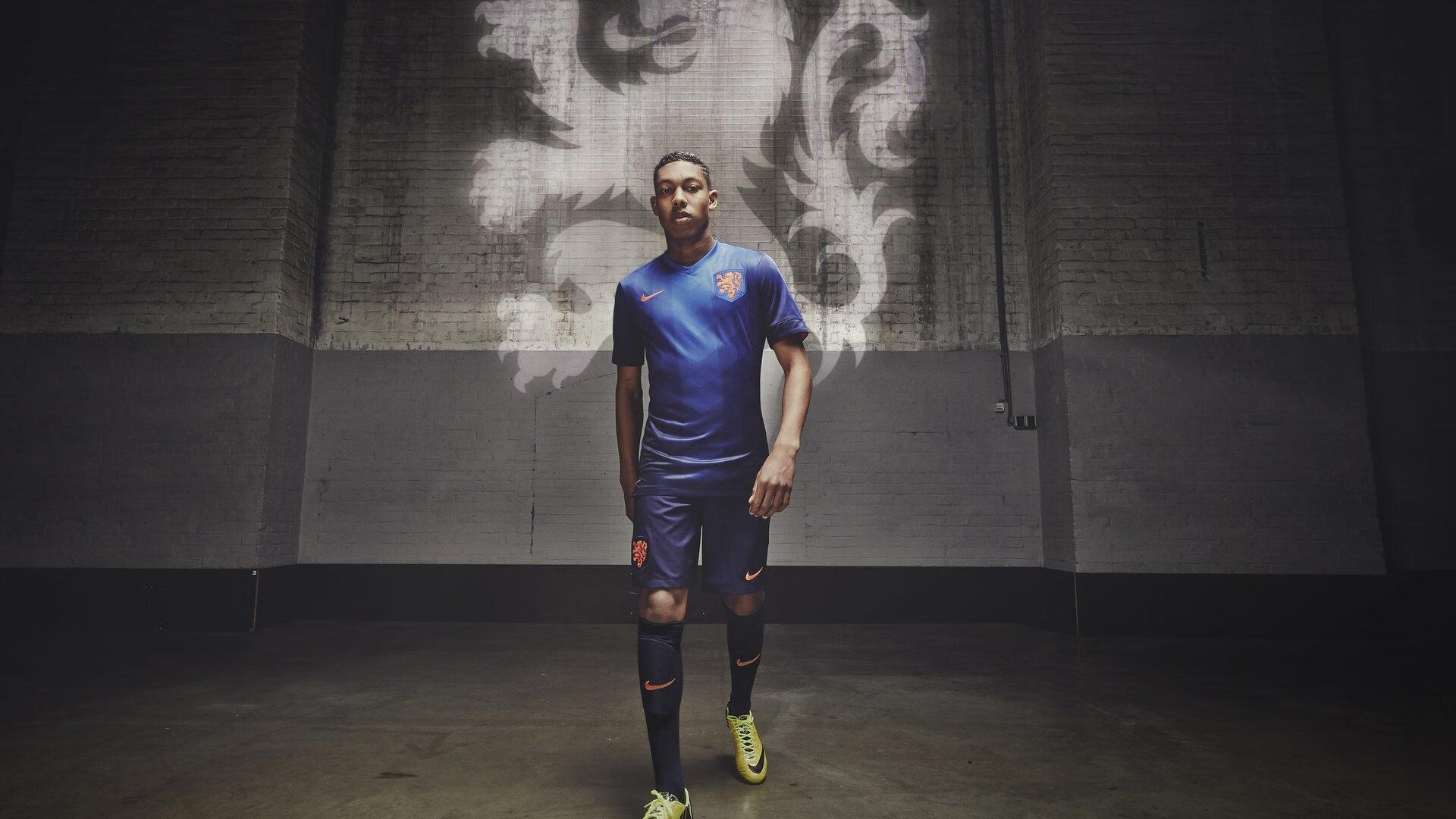 英超激战，塔弗尼尔点射破局，于纳尔临危救主，伯恩茅斯与西汉姆联2-2激战成和