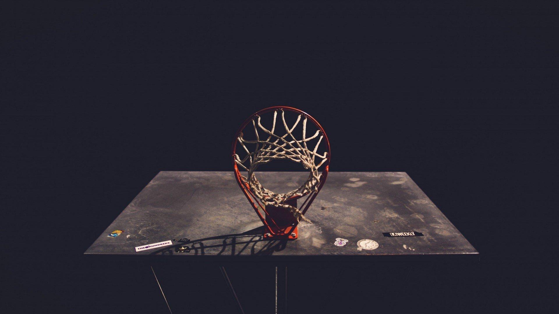 西甲沉闷半场，毕尔巴鄂与赫塔费互交白卷，莱奎伤退成焦点